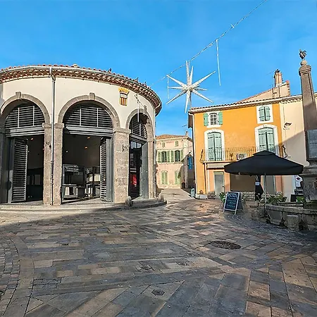 Villa Maison T4 Vias, Terrasse & Vue Toits